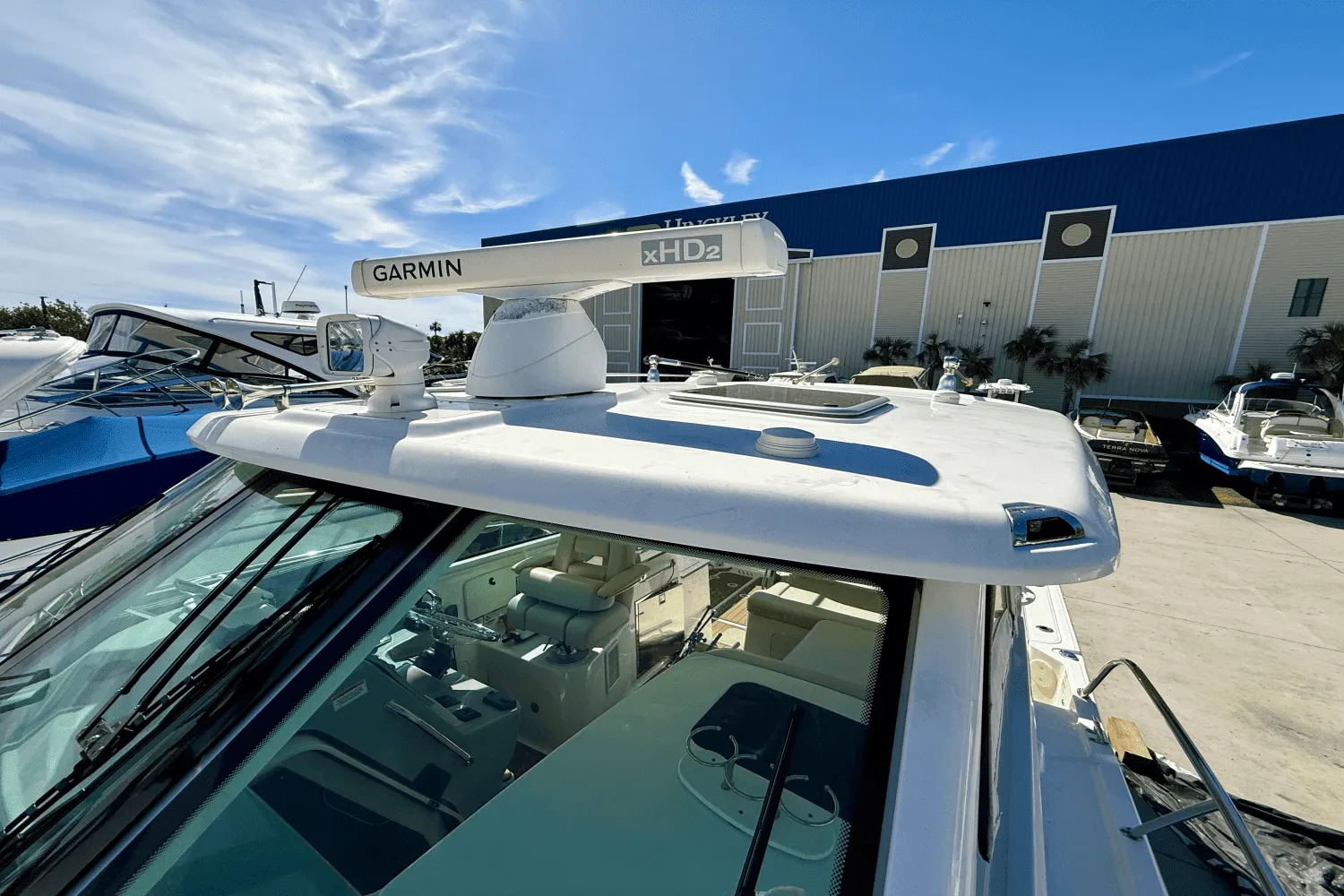 2015 Boston Whaler 345 CONQUEST Image Thumbnail #10
