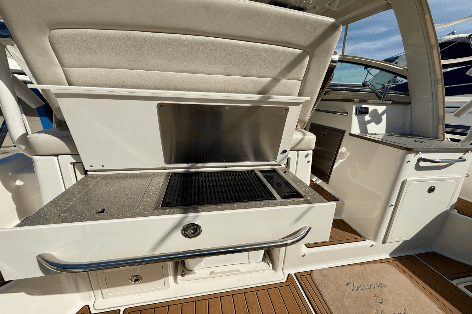 2015 Boston Whaler 345 CONQUEST Image Thumbnail #21