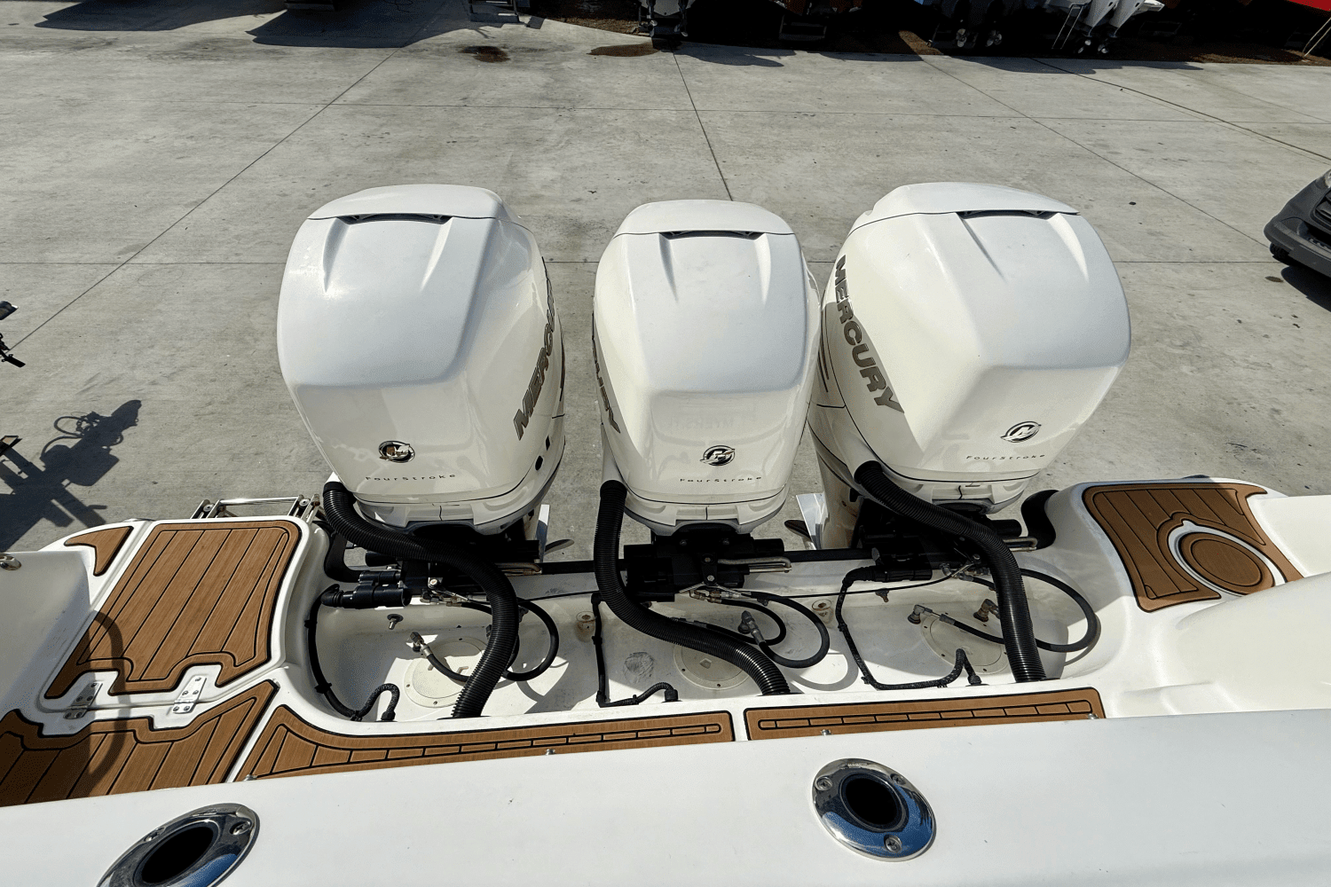 2015 Boston Whaler 345 CONQUEST Image Thumbnail #15