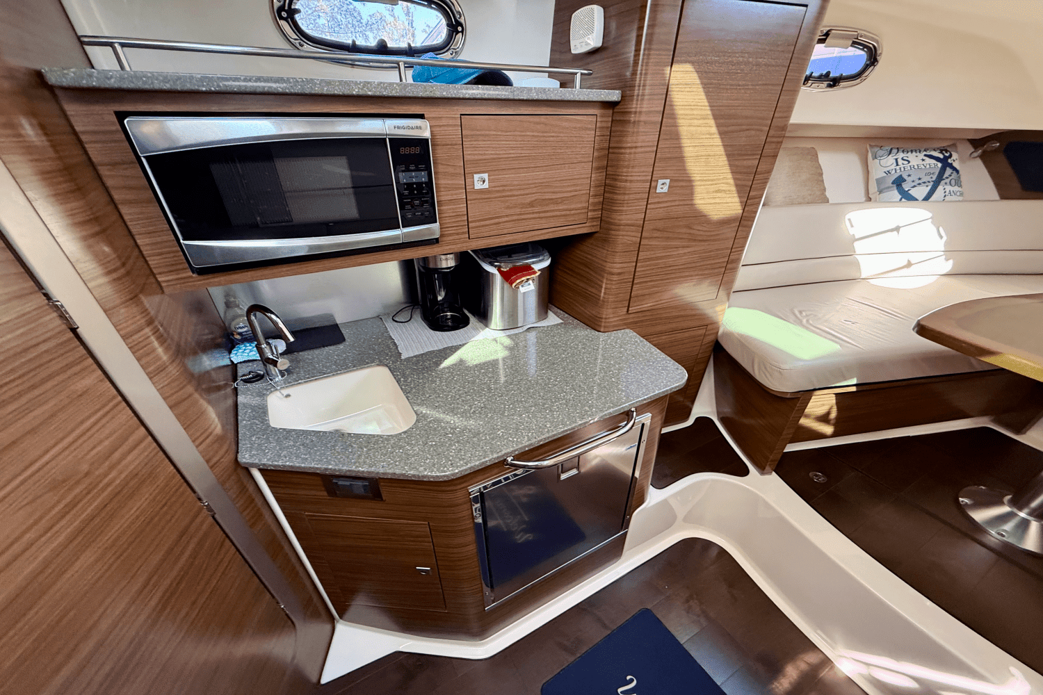 2015 Boston Whaler 345 CONQUEST Image Thumbnail #37