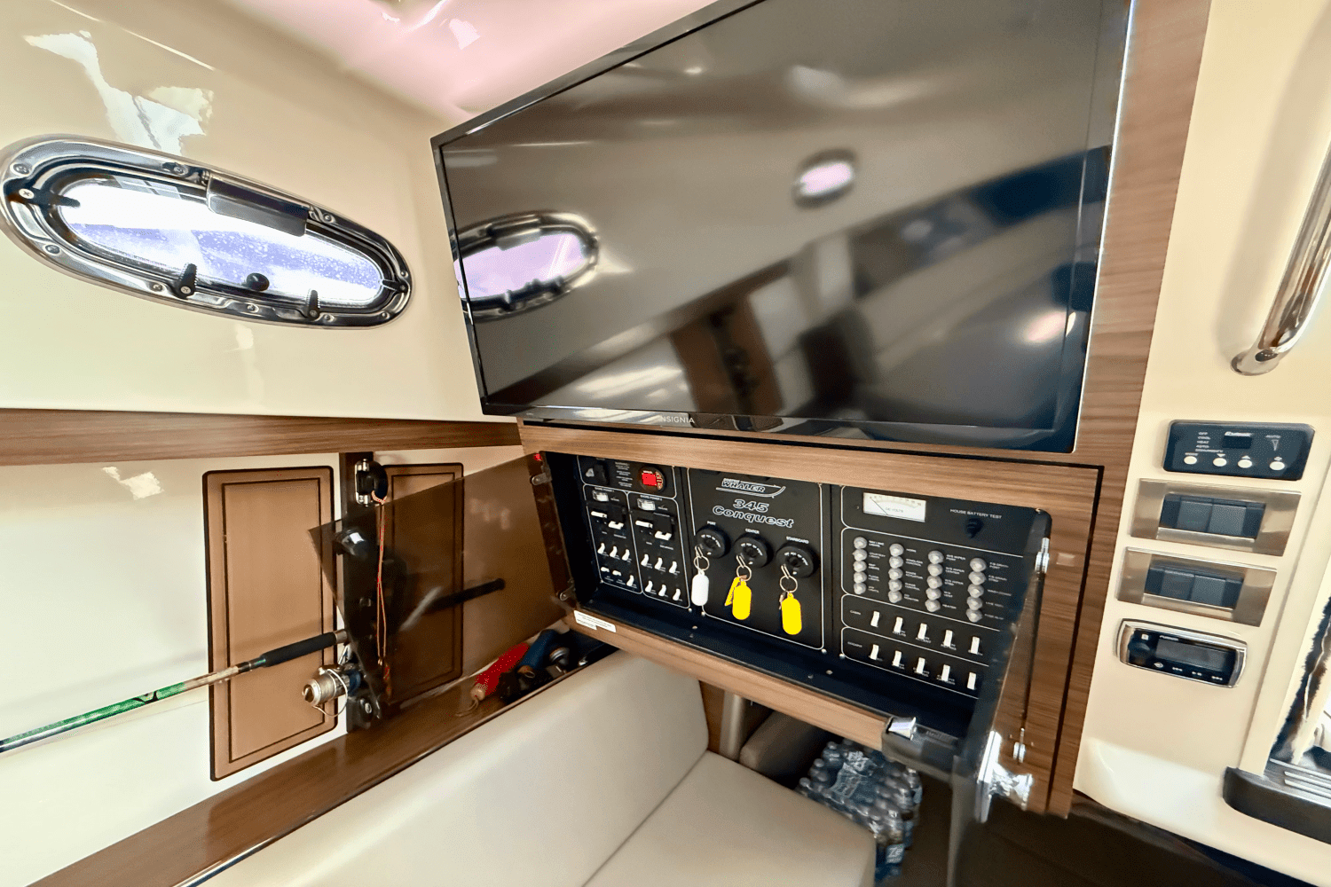 2015 Boston Whaler 345 CONQUEST Image Thumbnail #40