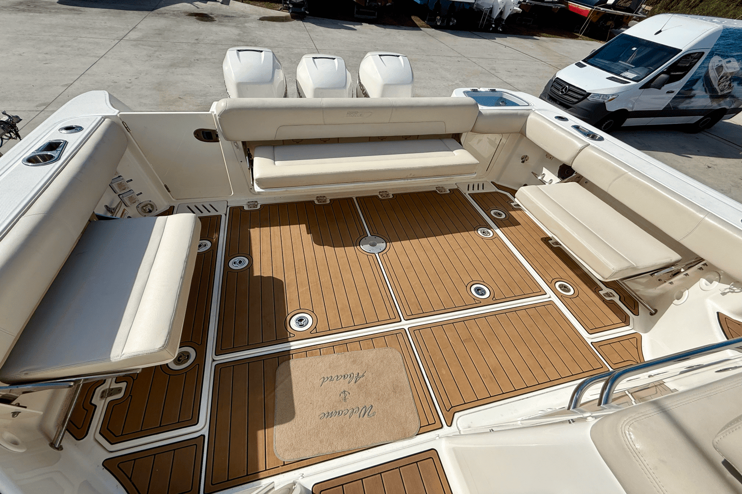 2015 Boston Whaler 345 CONQUEST Image Thumbnail #17