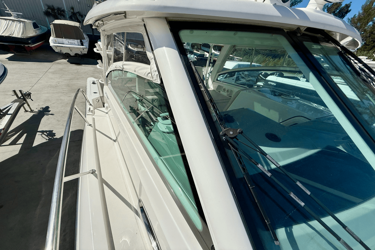 2015 Boston Whaler 345 CONQUEST Image Thumbnail #6
