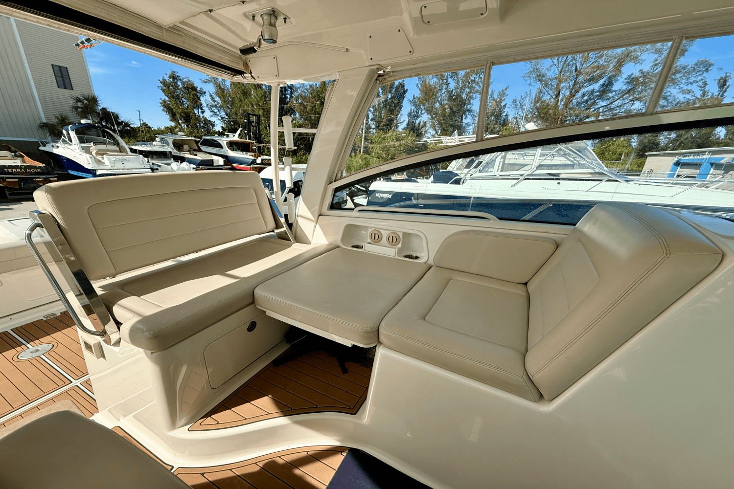 2015 Boston Whaler 345 CONQUEST Image Thumbnail #26