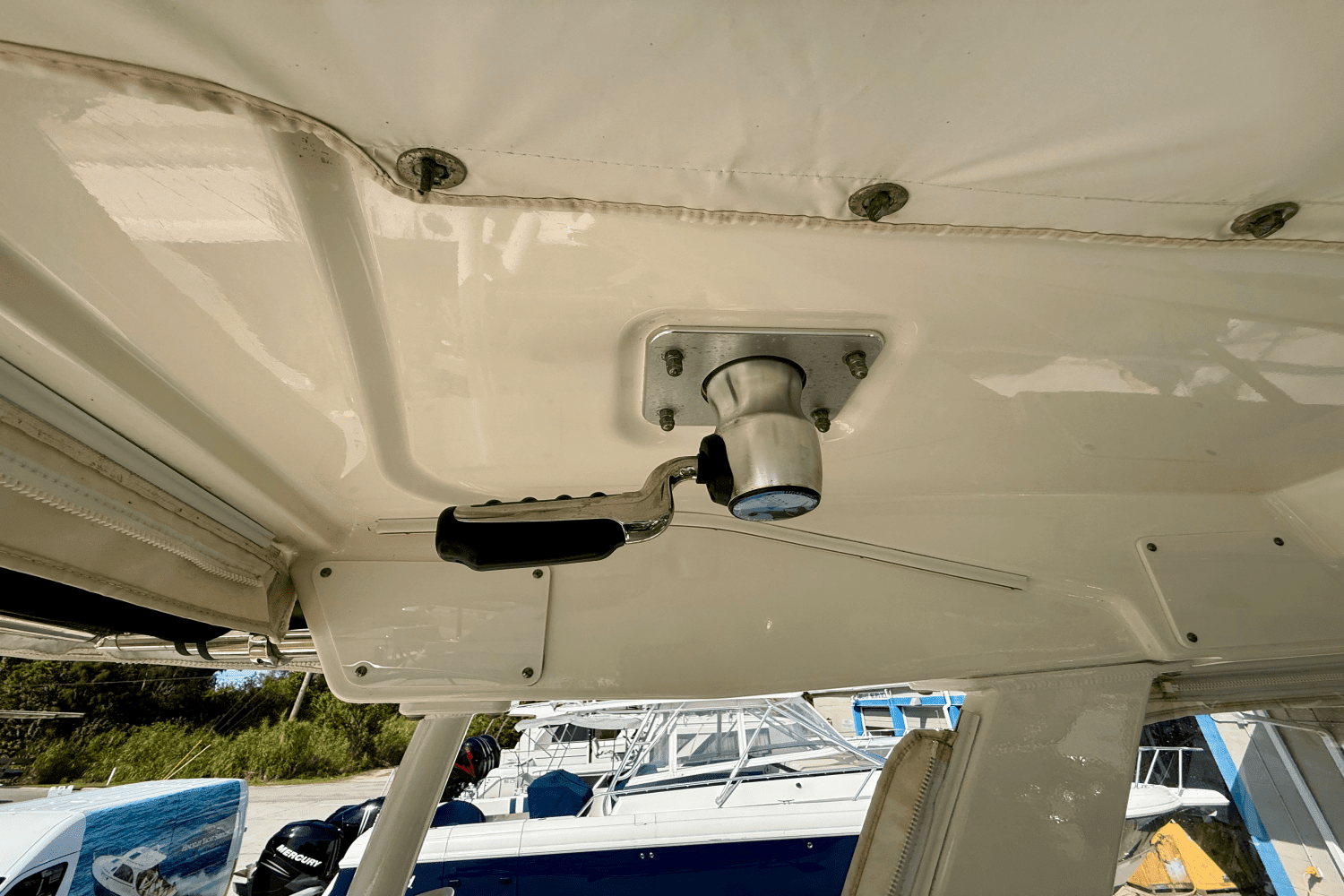 2015 Boston Whaler 345 CONQUEST Image Thumbnail #24