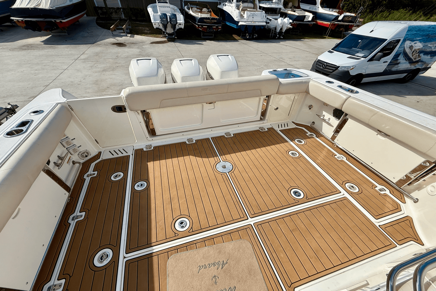 2015 Boston Whaler 345 CONQUEST Image Thumbnail #16