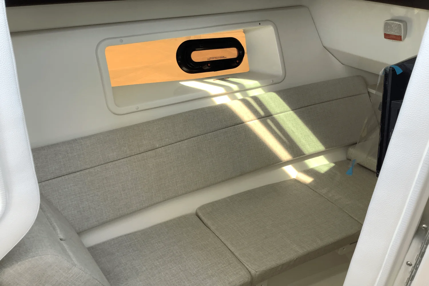 2026 Sea Ray SLX 350 Image Thumbnail #26