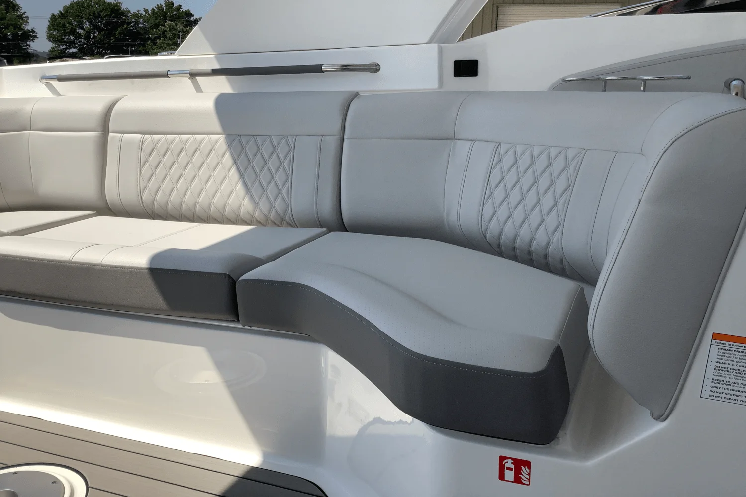 2026 Sea Ray SLX 350 Image Thumbnail #15