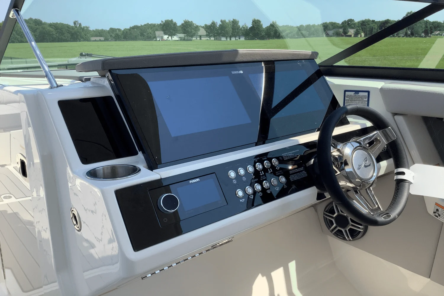 2026 Sea Ray SLX 350 Image Thumbnail #32