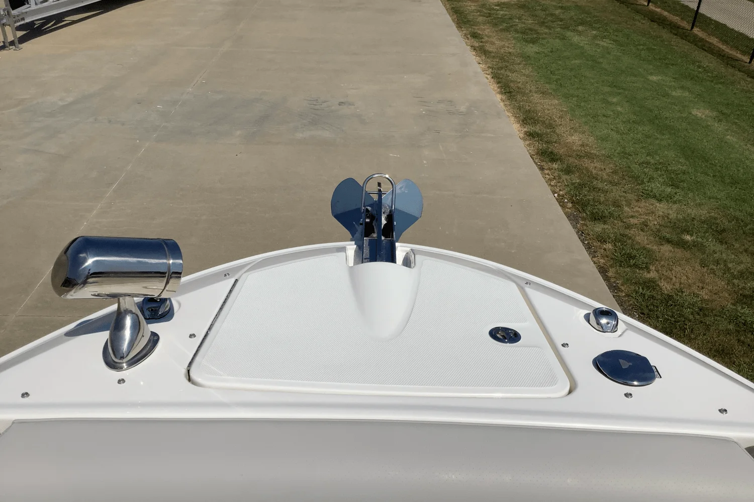 2026 Sea Ray SLX 350 Image Thumbnail #45