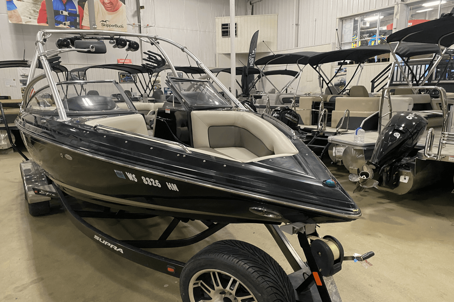 2009 Supra
                                                             24SSV WORLDS EDITION Image Thumbnail #8