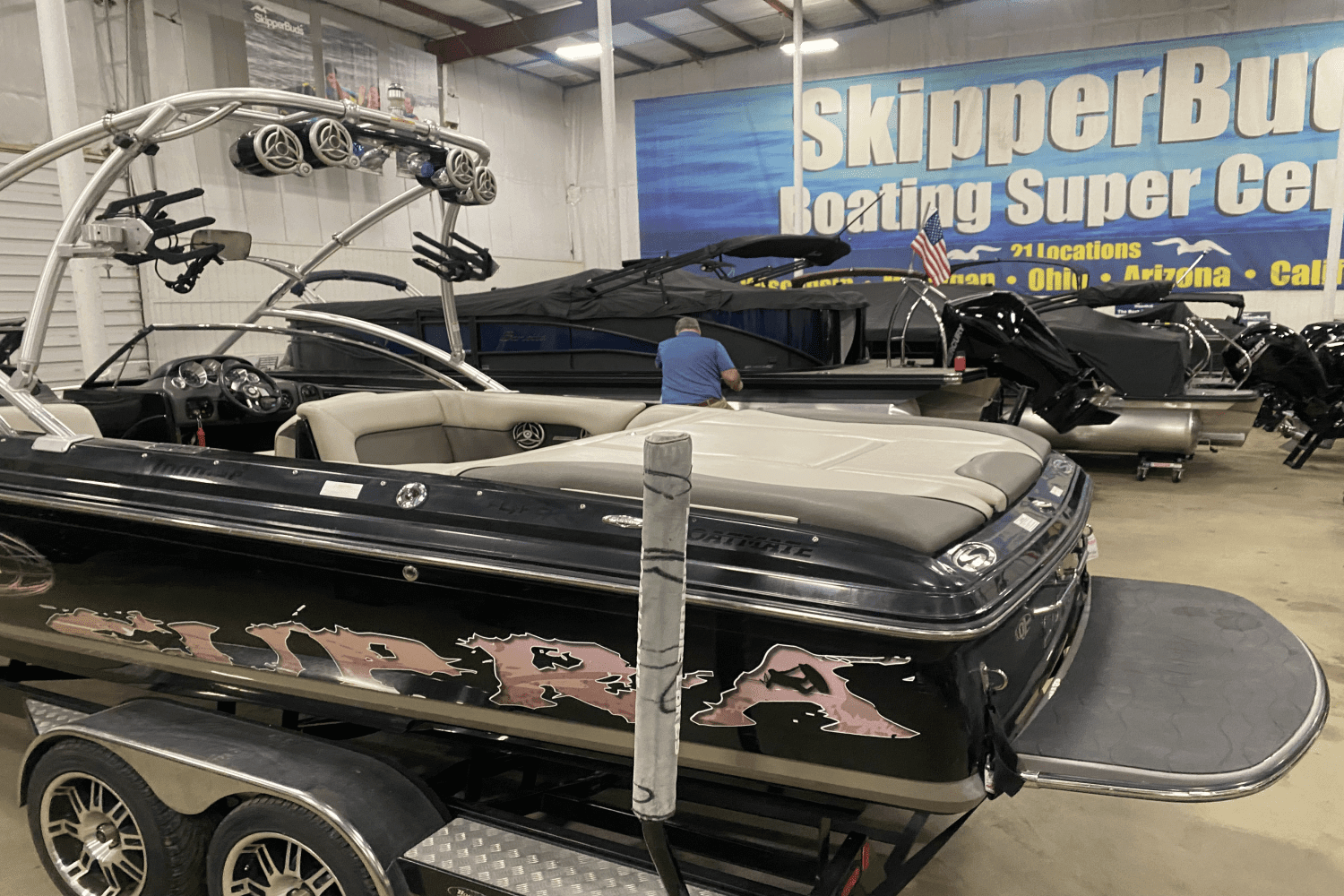 2009 Supra
                                                             24SSV WORLDS EDITION Image Thumbnail #12