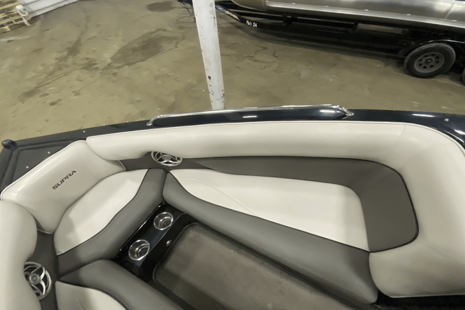2009 Supra
                                                             24SSV WORLDS EDITION Image Thumbnail #21