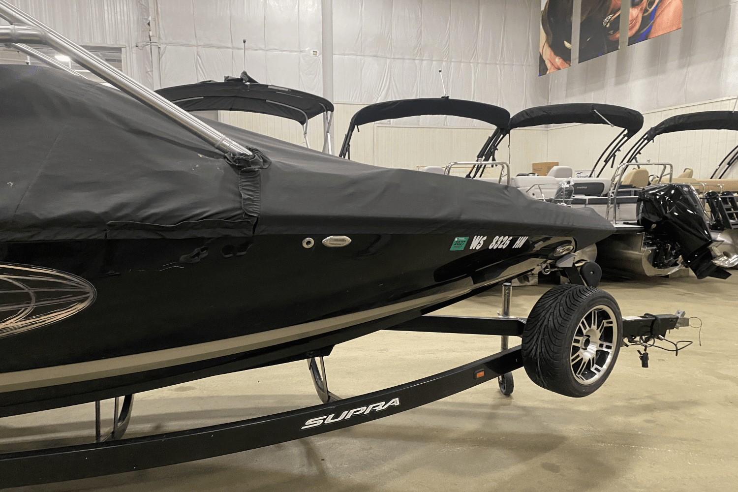 2009 Supra
                                                             24SSV WORLDS EDITION Image Thumbnail #14