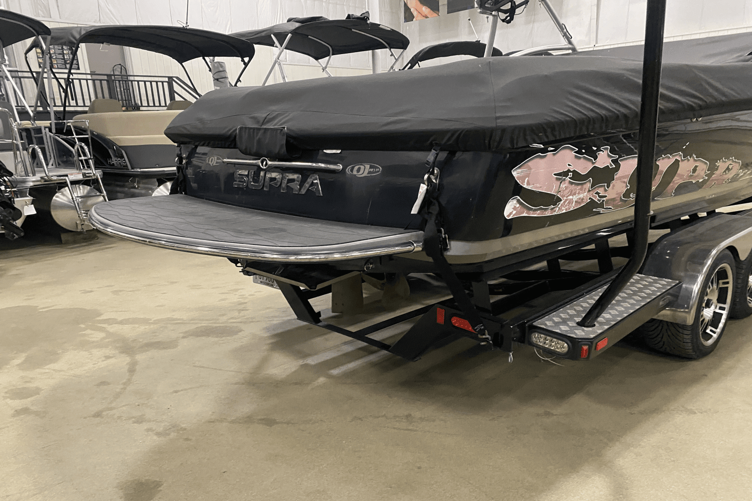 2009 Supra
                                                             24SSV WORLDS EDITION Image Thumbnail #13