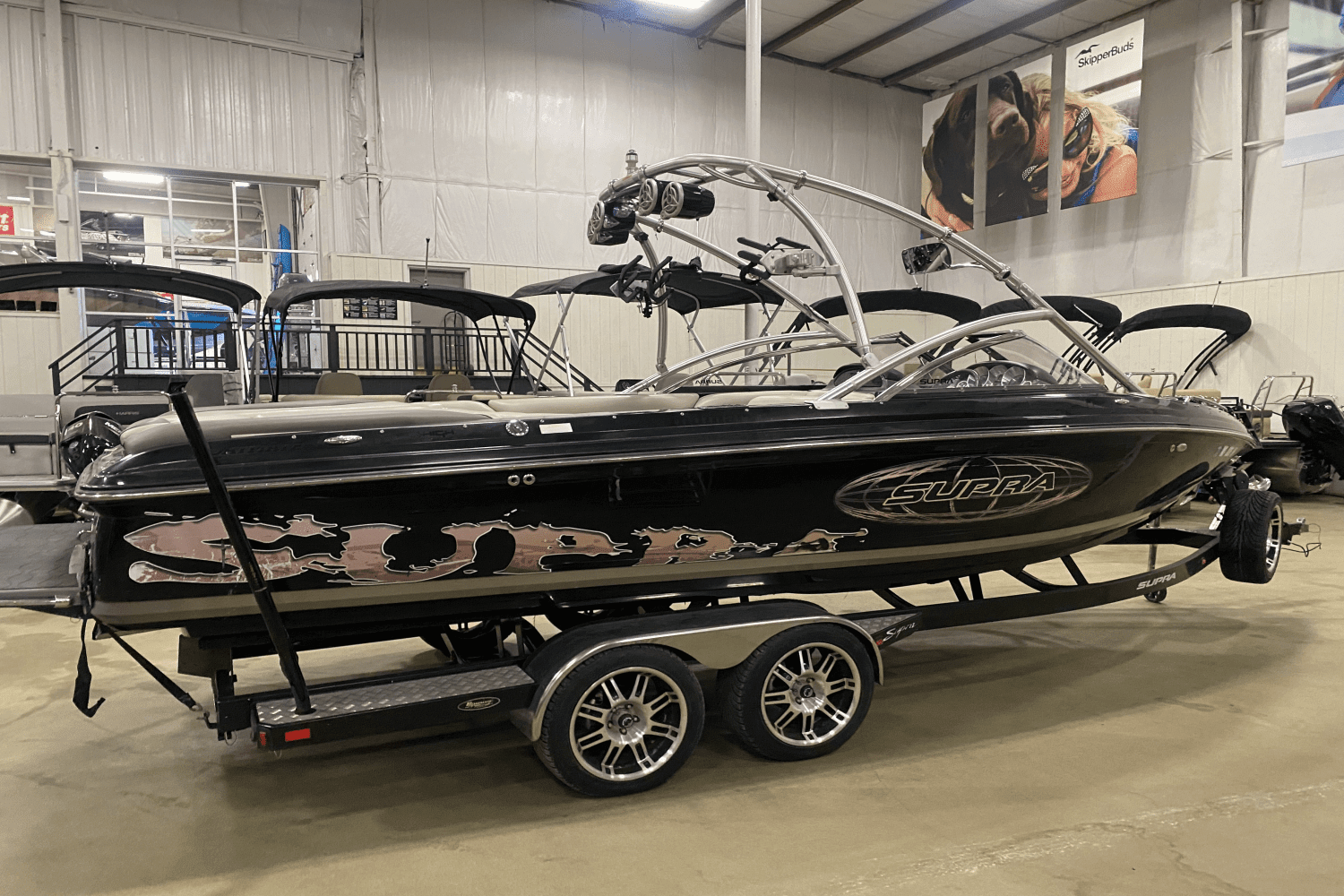 2009 Supra
                                                             24SSV WORLDS EDITION Image Thumbnail #1