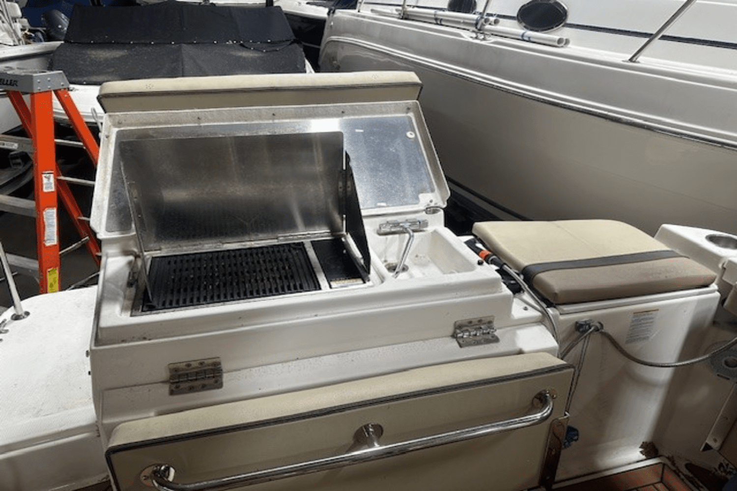 2019 Ranger
                                                             R27 LE Image Thumbnail #6