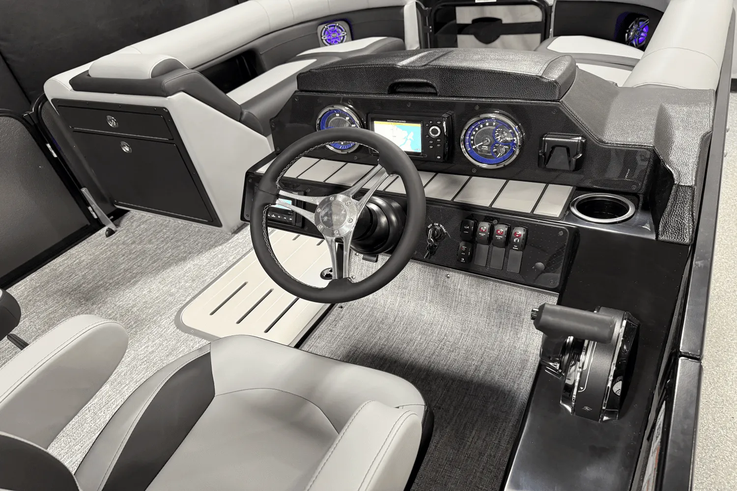 2025 Premier 230 Sunsation Image Thumbnail #11