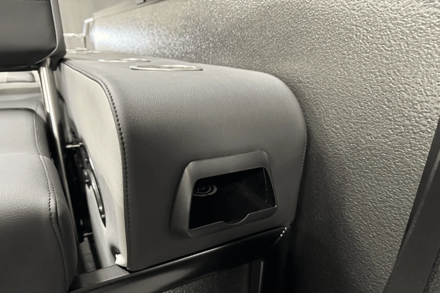 2025 Premier 230 Sunsation Image Thumbnail #37