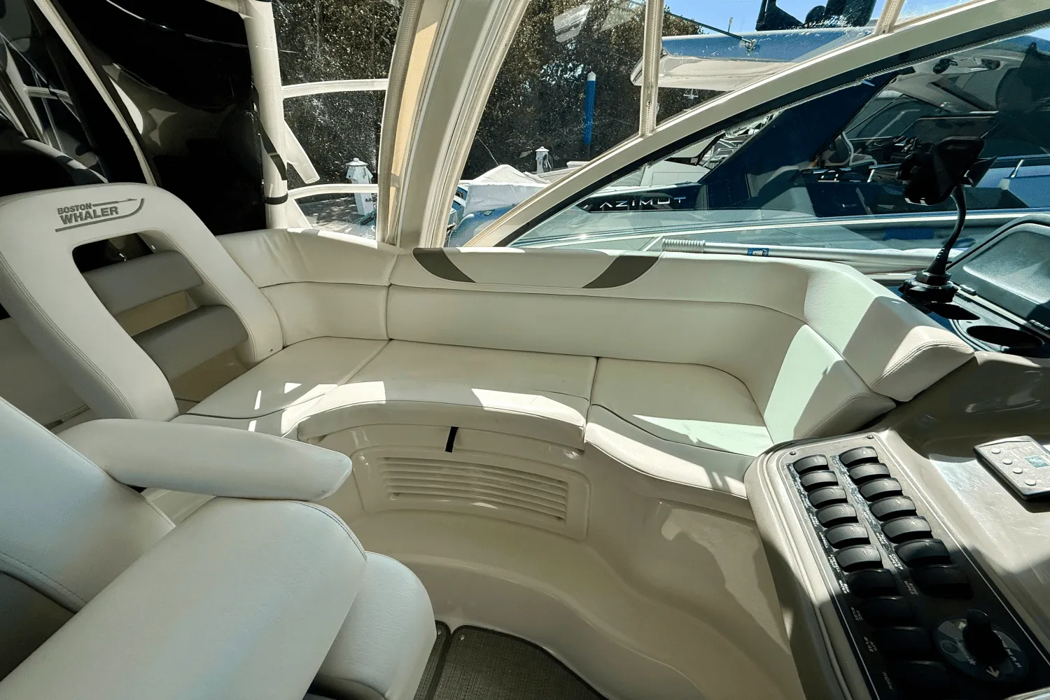 2013 Boston Whaler 345 CONQUEST Image Thumbnail #29
