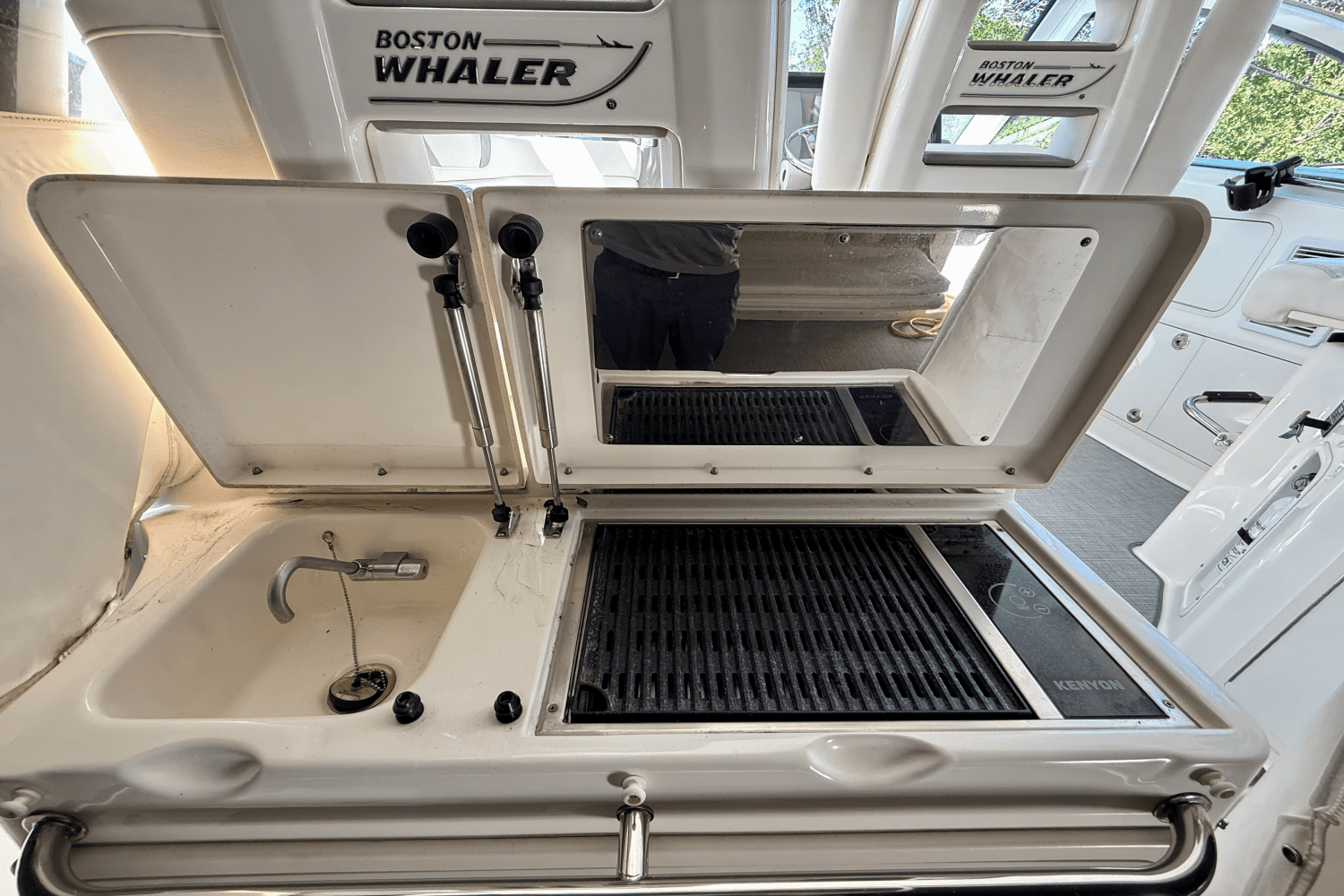 2013 Boston Whaler 345 CONQUEST Image Thumbnail #24