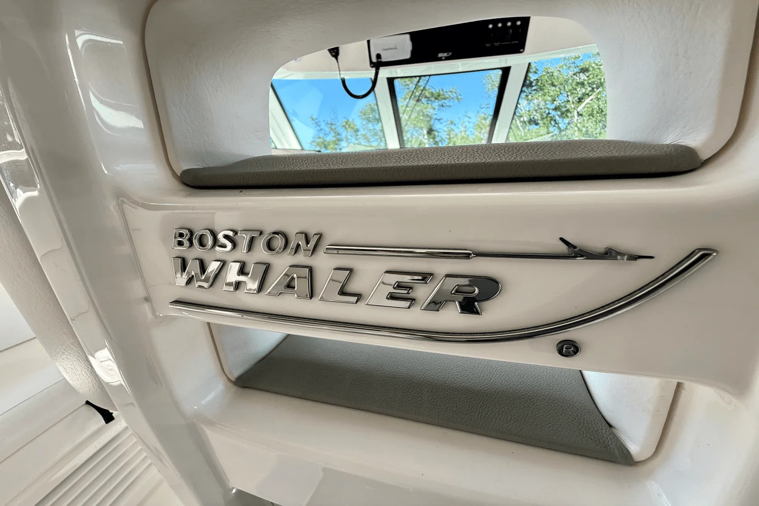 2013 Boston Whaler 345 CONQUEST Image Thumbnail #30