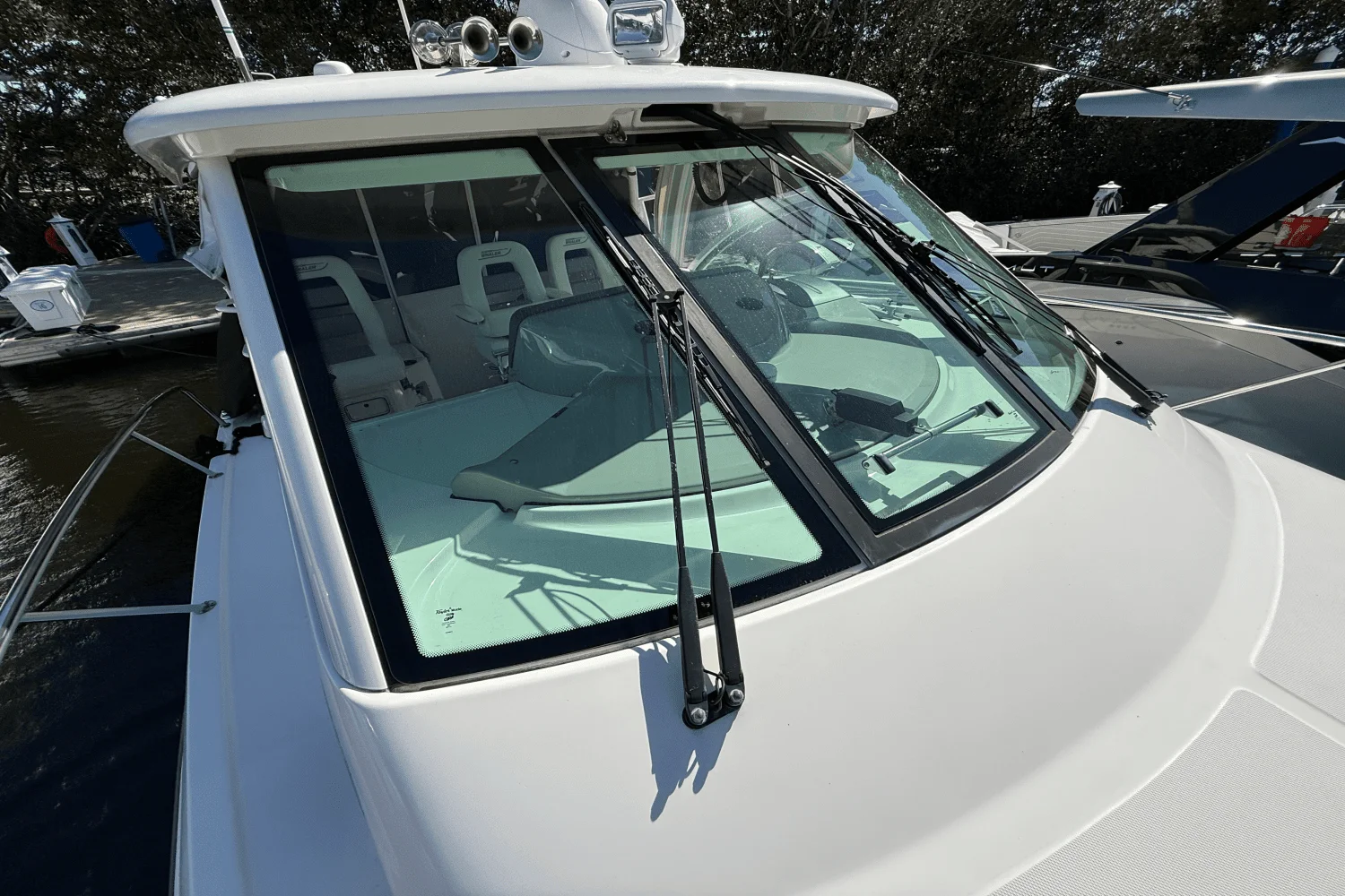 2013 Boston Whaler 345 CONQUEST Image Thumbnail #10