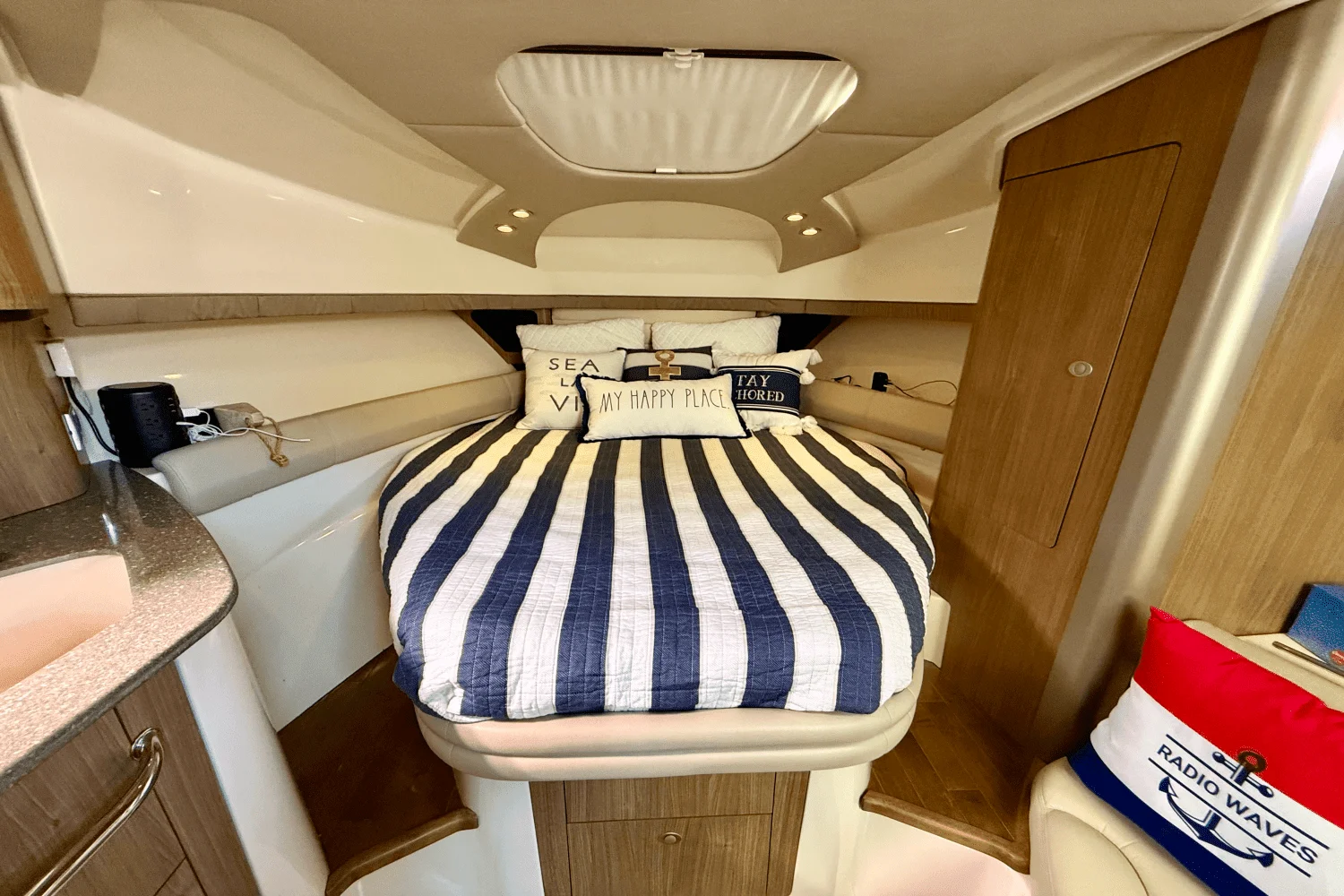 2013 Boston Whaler 345 CONQUEST Image Thumbnail #45