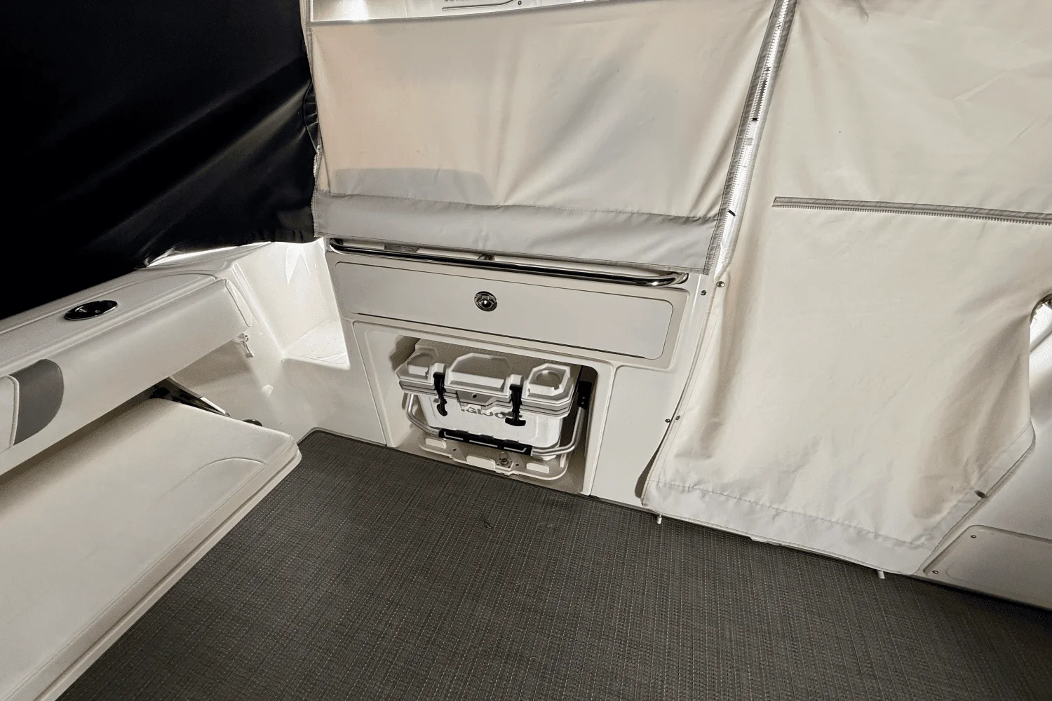 2013 Boston Whaler 345 CONQUEST Image Thumbnail #23