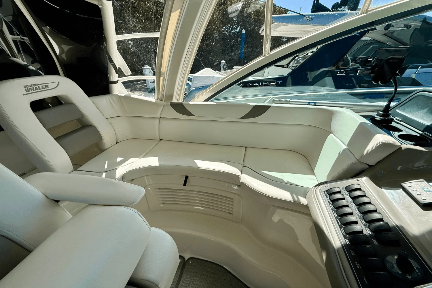 2013 Boston Whaler 345 CONQUEST Image Thumbnail #29