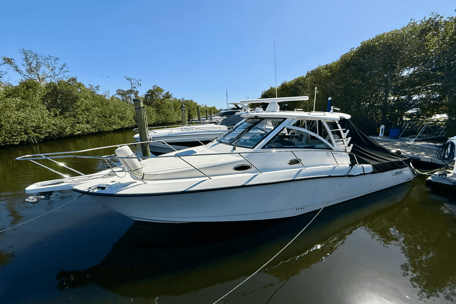 2013 Boston Whaler 345 CONQUEST Image Thumbnail #6