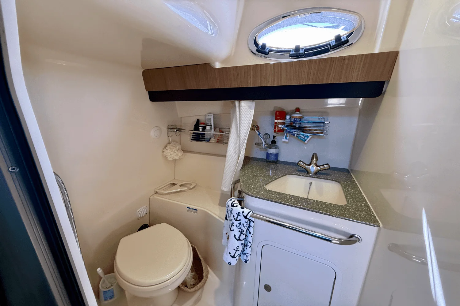 2013 Boston Whaler 345 CONQUEST Image Thumbnail #44