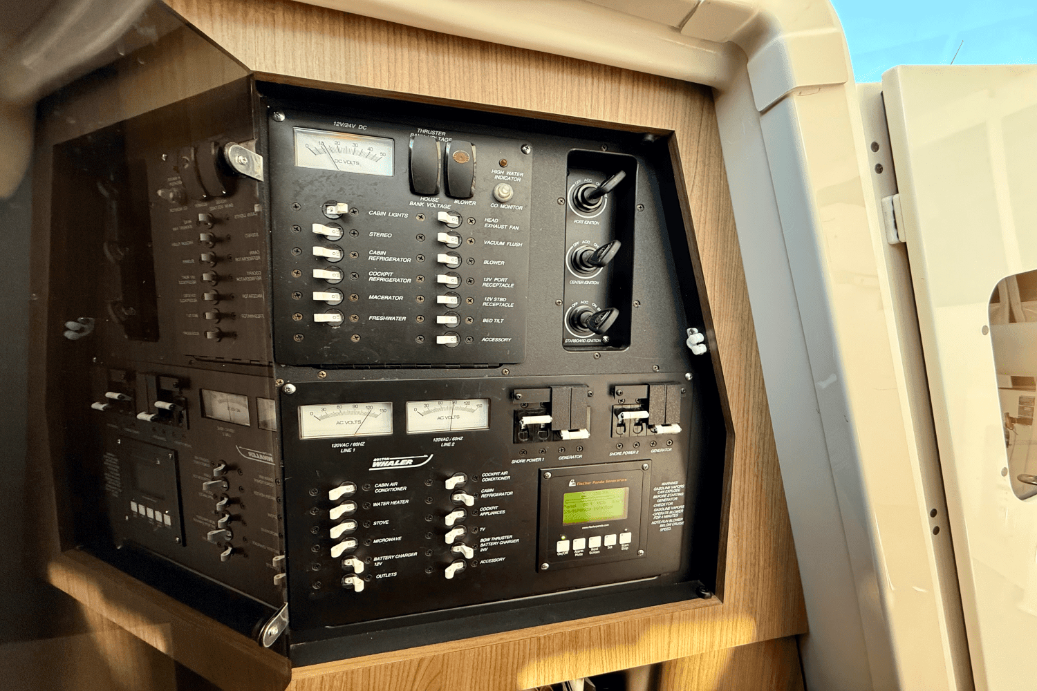 2013 Boston Whaler 345 CONQUEST Image Thumbnail #46