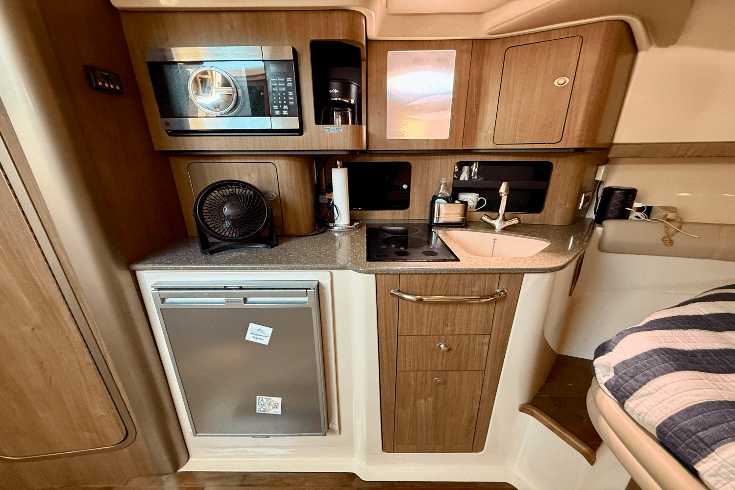 2013 Boston Whaler 345 CONQUEST Image Thumbnail #43