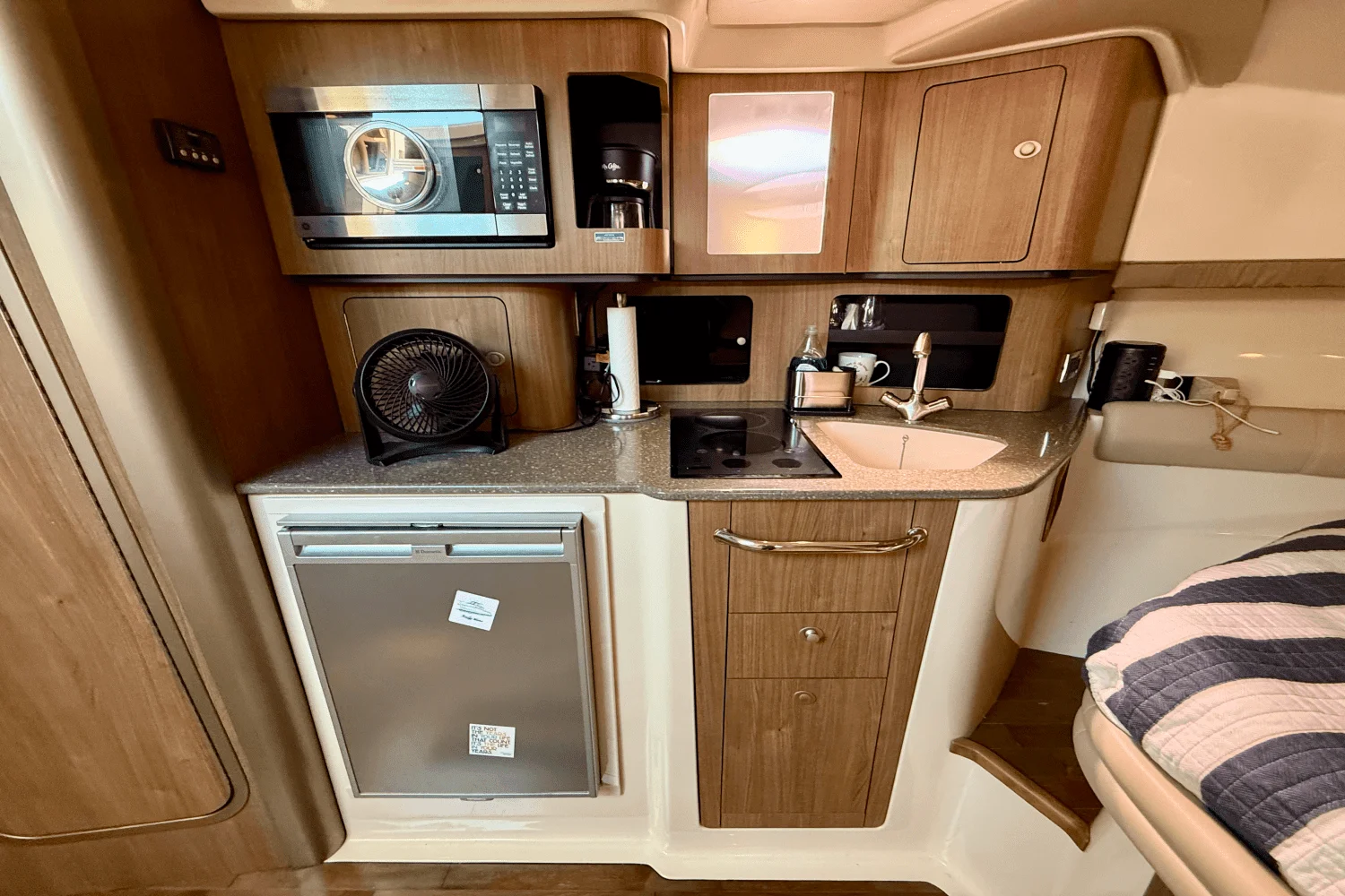 2013 Boston Whaler 345 CONQUEST Image Thumbnail #43