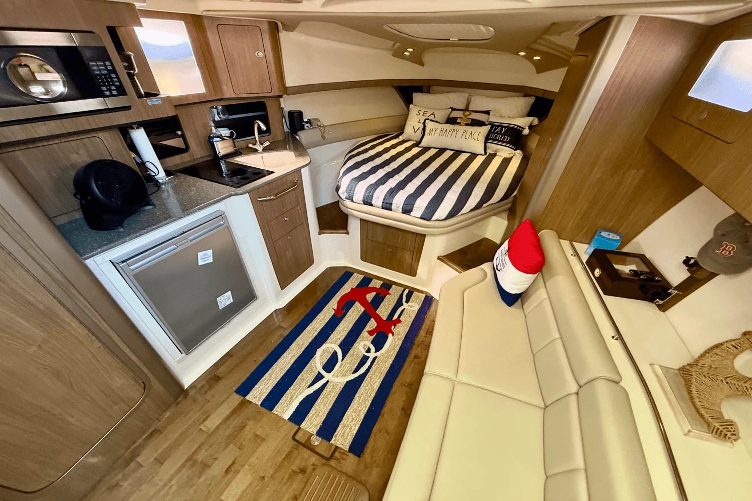 2013 Boston Whaler 345 CONQUEST Image Thumbnail #38