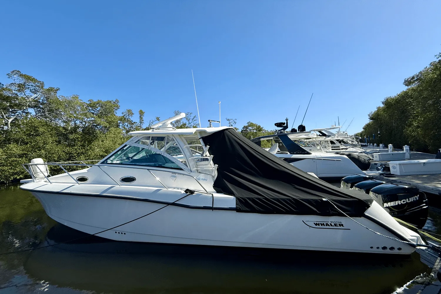 2013 Boston Whaler 345 CONQUEST Image Thumbnail #7