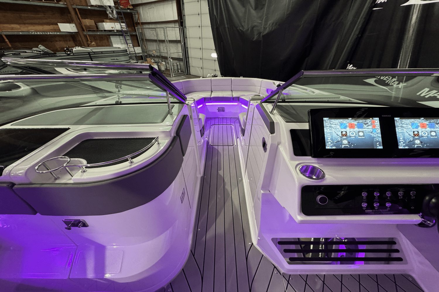 2022 Sea Ray SLX 310 Image Thumbnail #22
