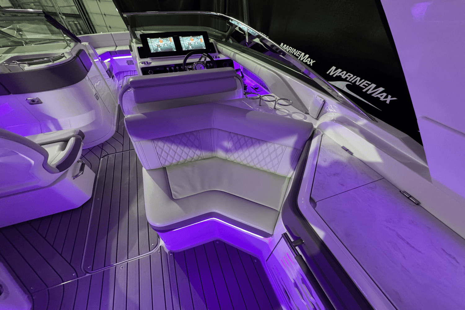 2022 Sea Ray SLX 310 Image Thumbnail #13