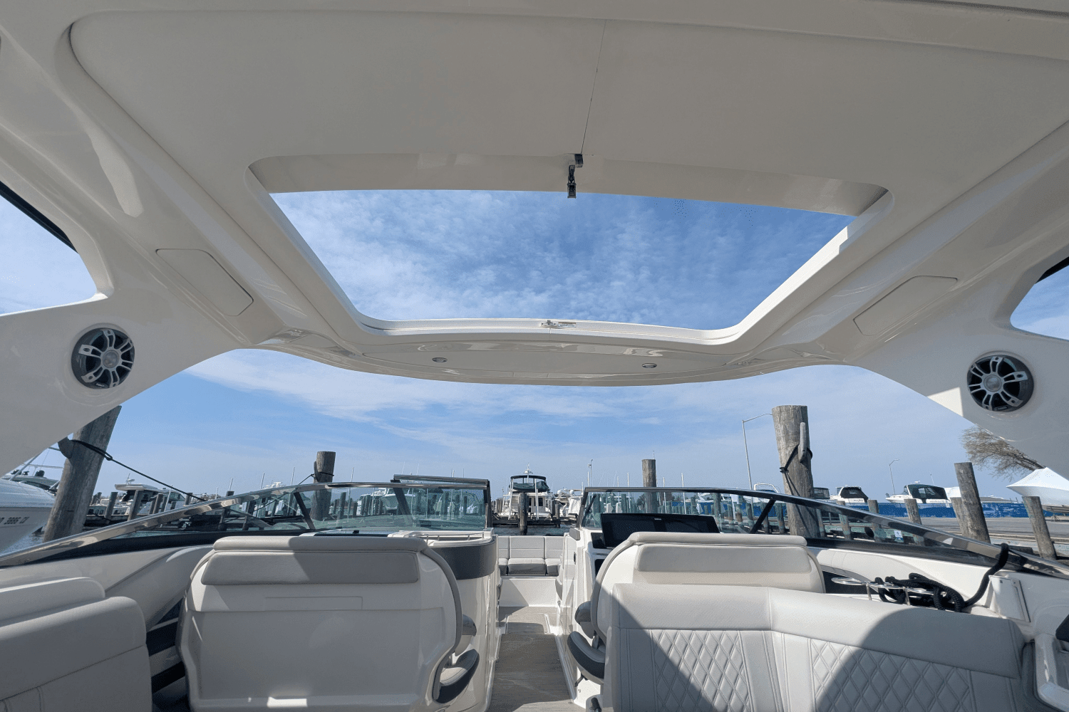 2021 Sea Ray 310 SLX OUTBOARD Image Thumbnail #22