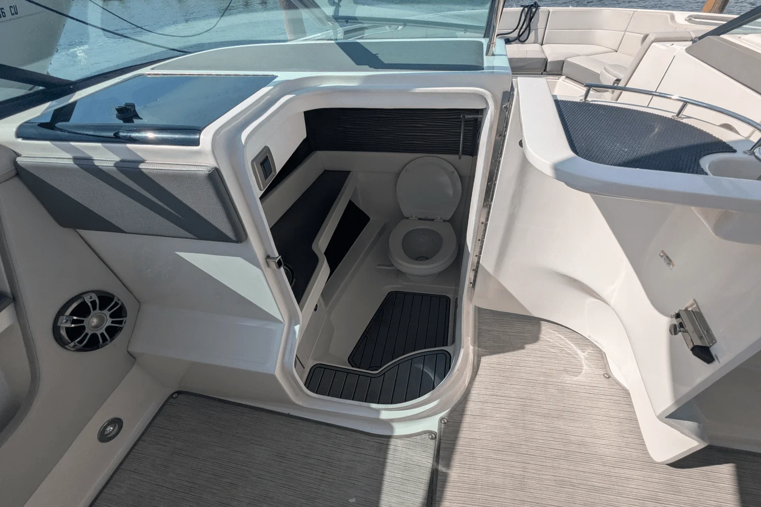 2021 Sea Ray 310 SLX OUTBOARD Image Thumbnail #15