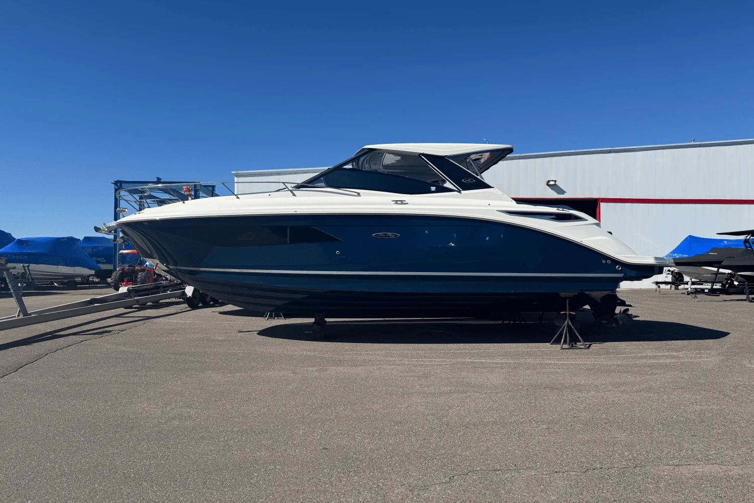 2019 Sea Ray 320 SUNDANCER Image Thumbnail #1