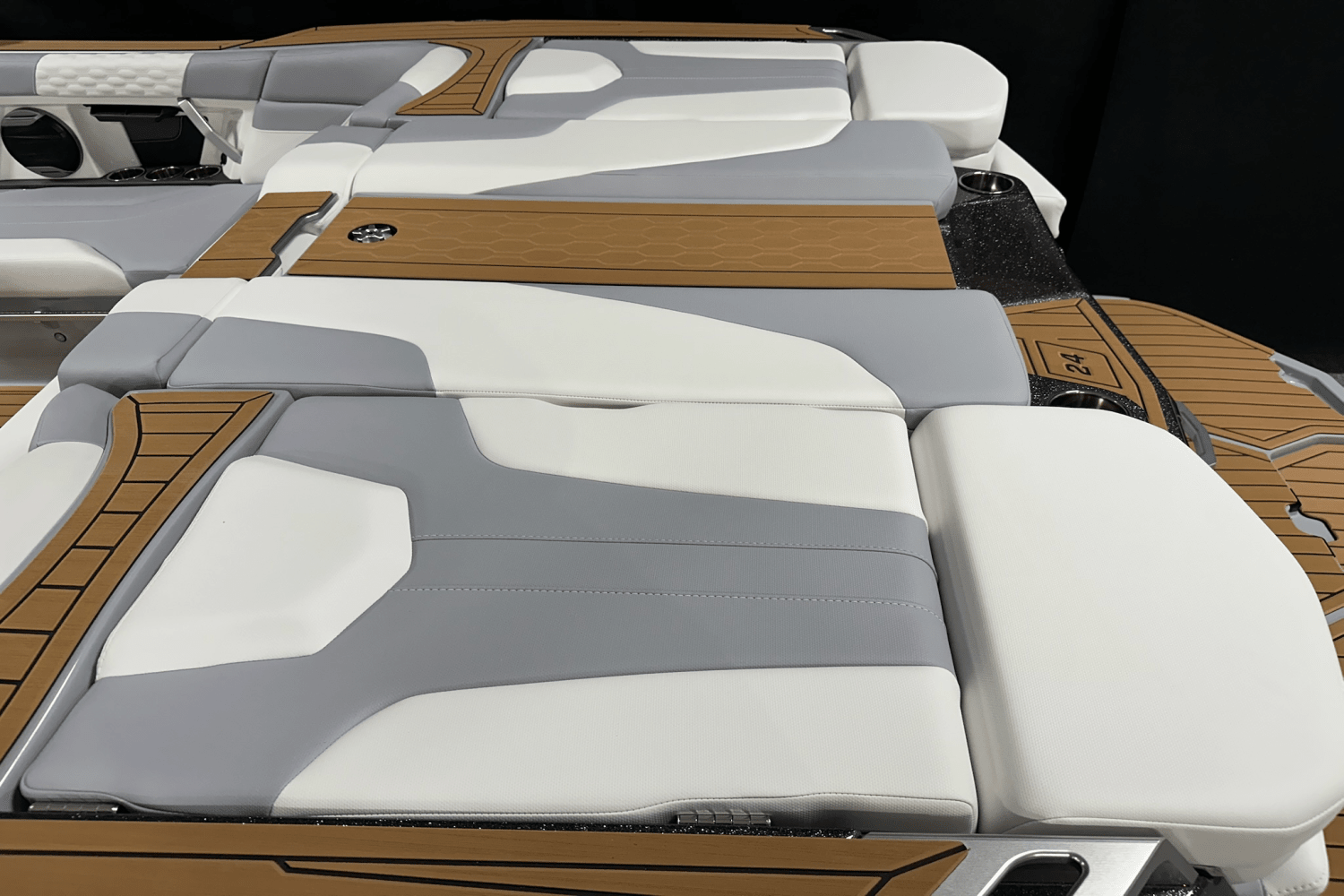 2026 Mastercraft XT24 Image Thumbnail #7