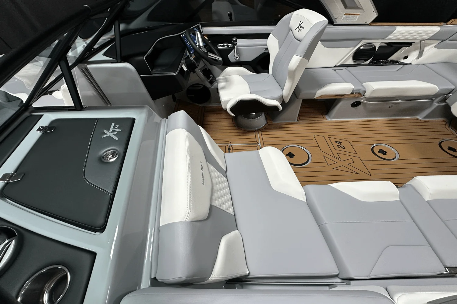 2026 Mastercraft XT24 Image Thumbnail #3