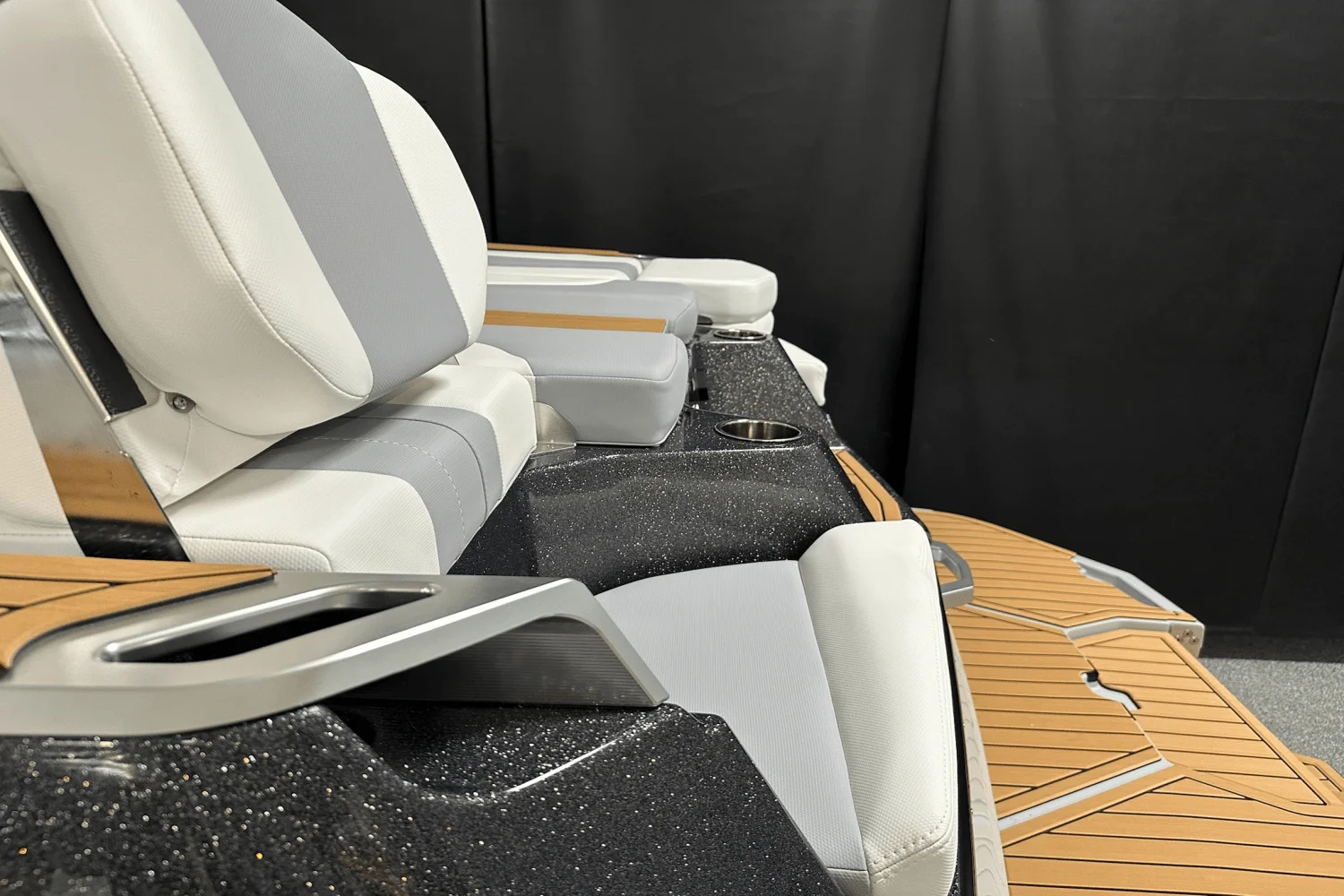 2026 Mastercraft XT24 Image Thumbnail #9