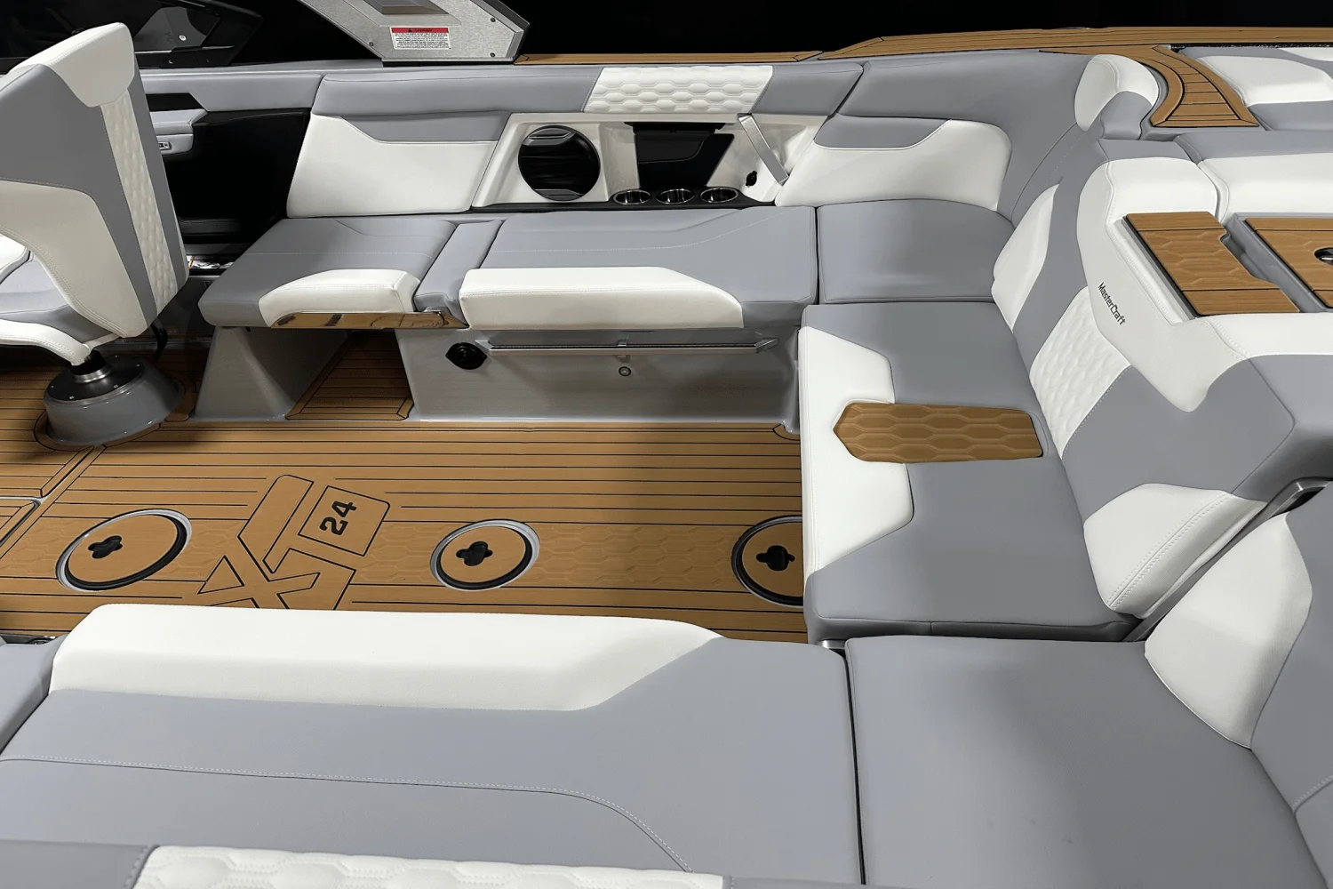 2026 Mastercraft XT24 Image Thumbnail #5