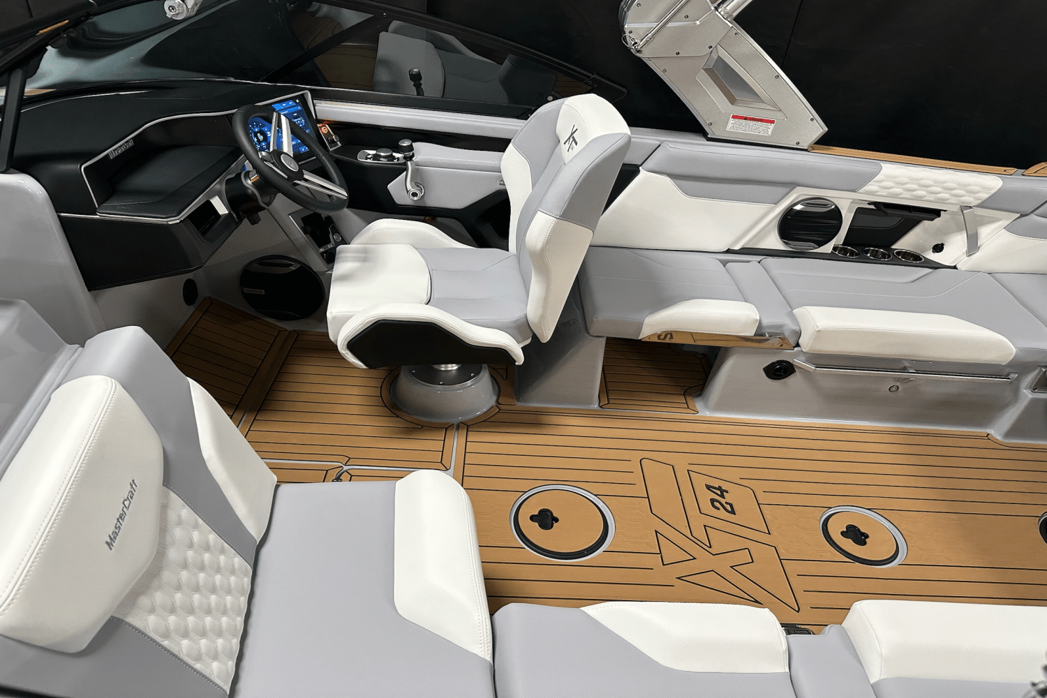 2026 Mastercraft XT24 Image Thumbnail #4