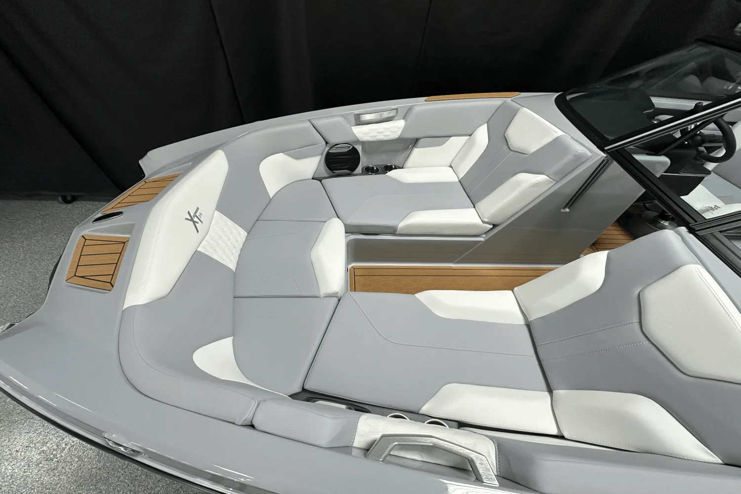 2026 Mastercraft XT24 Image Thumbnail #2