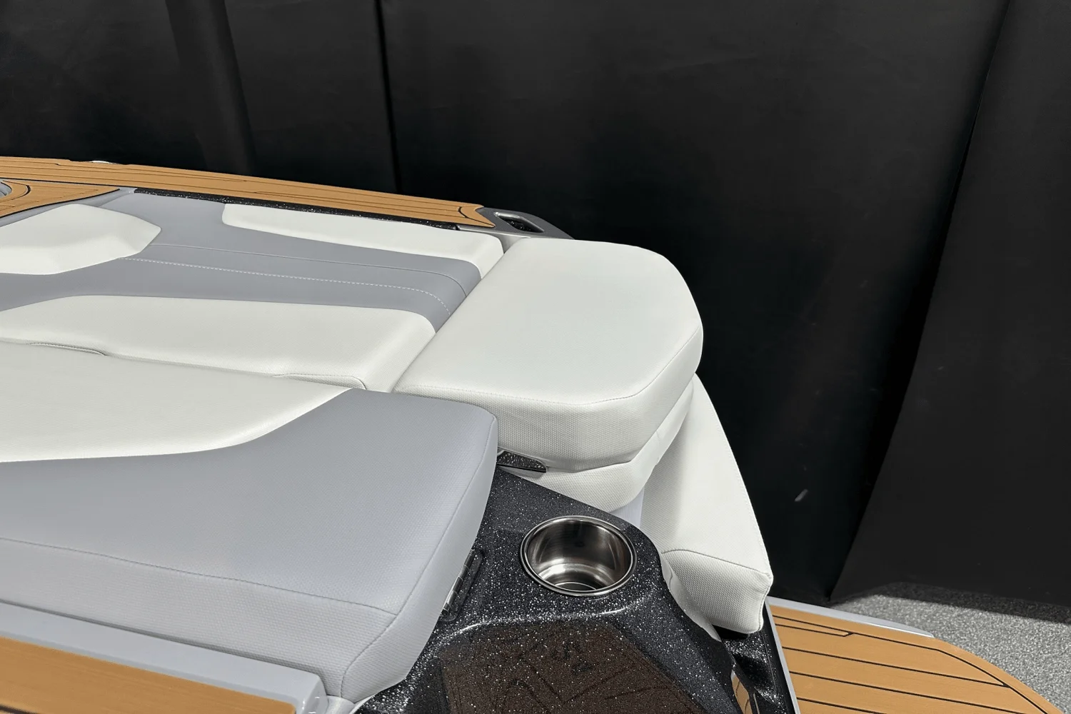 2026 Mastercraft XT24 Image Thumbnail #16