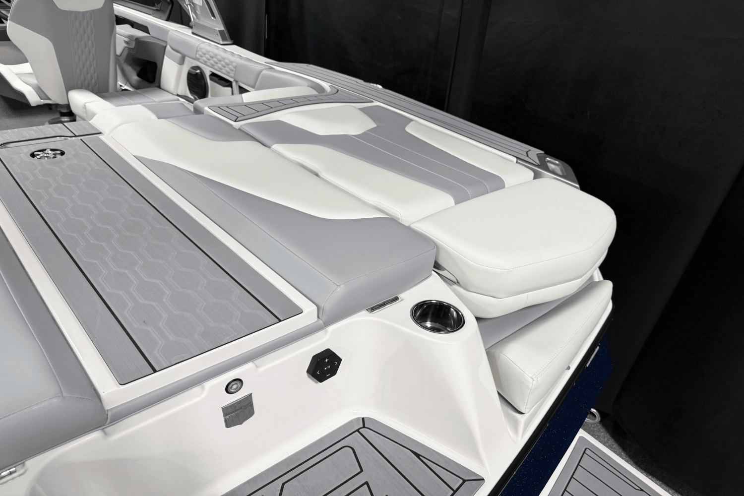 2026 Mastercraft XT23 Image Thumbnail #21